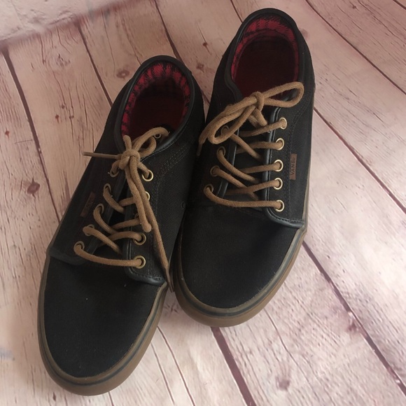 Vans Other - [Vans] men’s black canvas gum sole 6.5